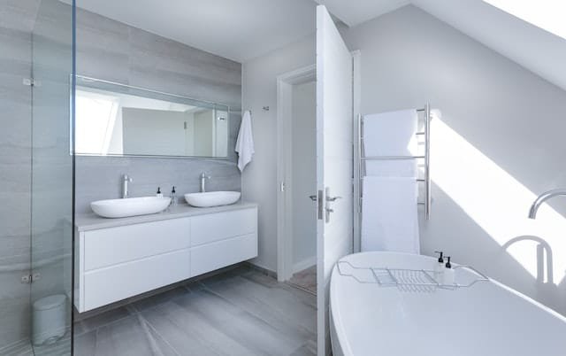 how long to remodel a small bathroom