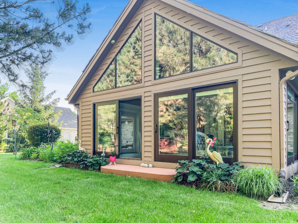 How Wisconsin's Climate Actually Stresses Siding fiber cement siding vs vinyl siding Wisco - siding remodel in Wisconsin